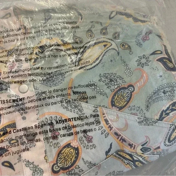 BlankNYC Coming Through Women’s Paisley Print Button Up Denim Jacket Size M NWT - Picture 9 of 11